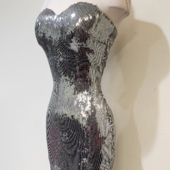 💋GLAM & SEXY💋1920's Flaper Vibe Fringe Strapless Dress in Silver Sequin - Picture 8 of 14